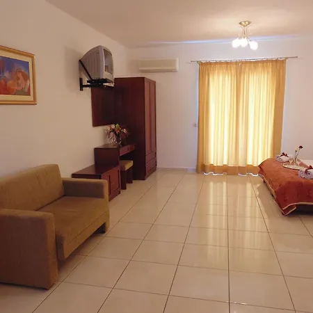 Aparthotel Skiathos Diamond 4*