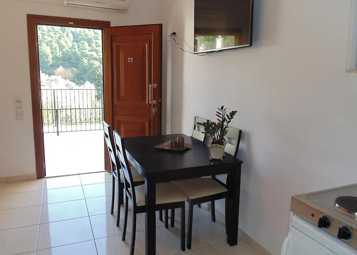 מלון דירות Skiathos Diamond 4*